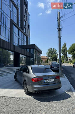 Седан Audi A4 2015 в 
