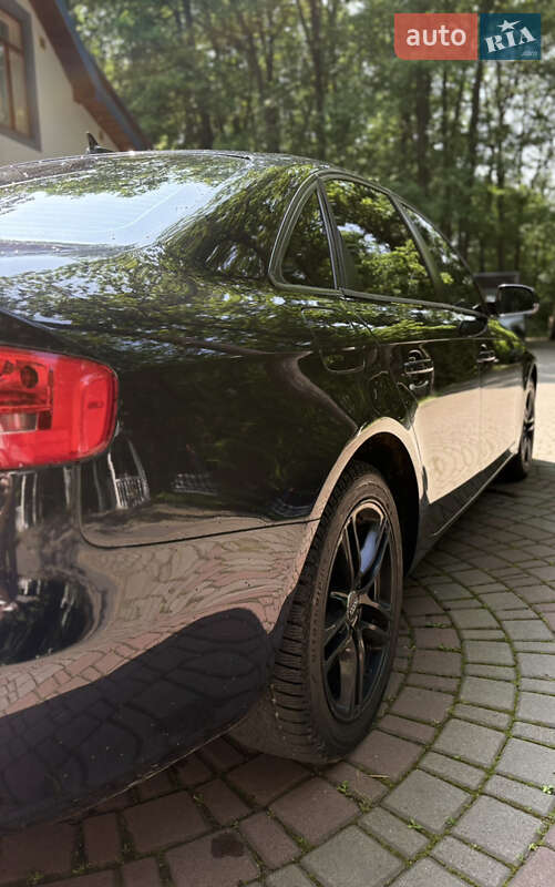 Седан Audi A4 2012 в Богородчанах