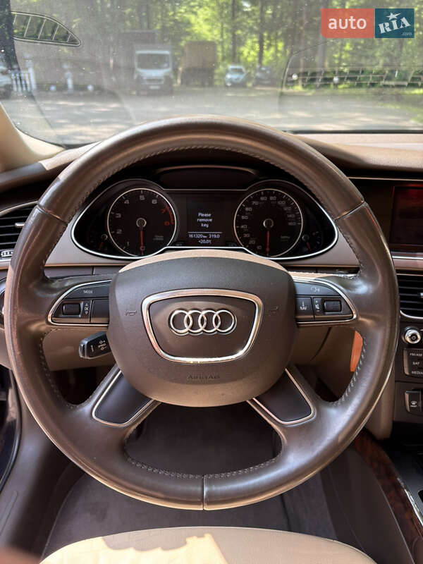 Седан Audi A4 2012 в Богородчанах