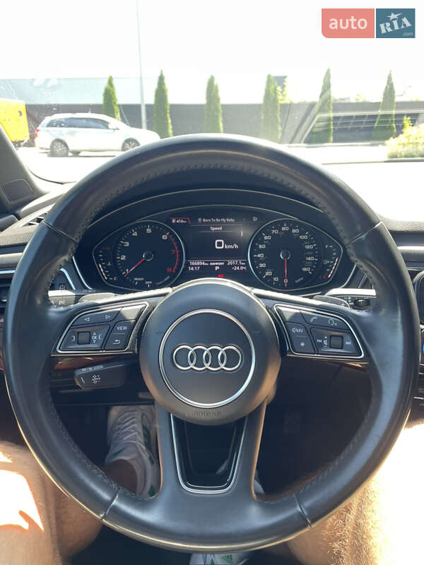 Седан Audi A4 2018 в Тернополе