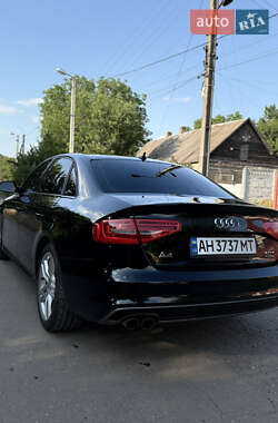 Седан Audi A4 2015 в 