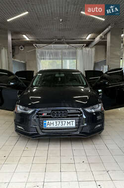 Седан Audi A4 2015 в 