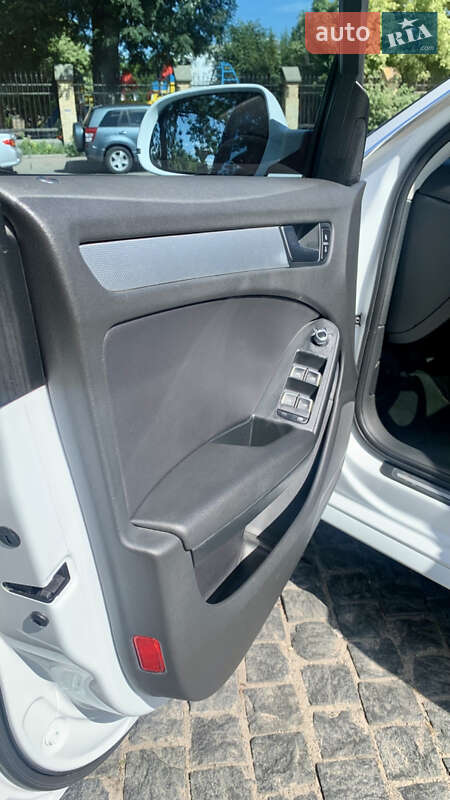 Седан Audi A4 2014 в Фастове