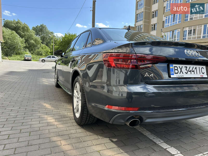 Седан Audi A4 2018 в Хмельницком