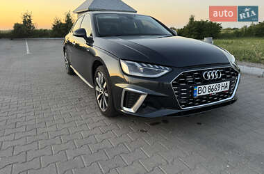 Седан Audi A4 2021 в 