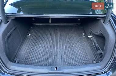 Седан Audi A4 2015 в 