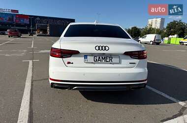 Седан Audi A4 2018 в 