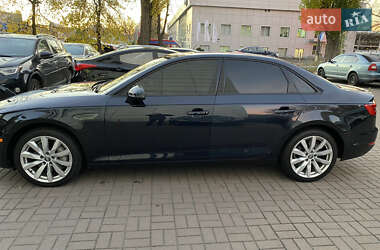 Седан Audi A4 2016 в 
