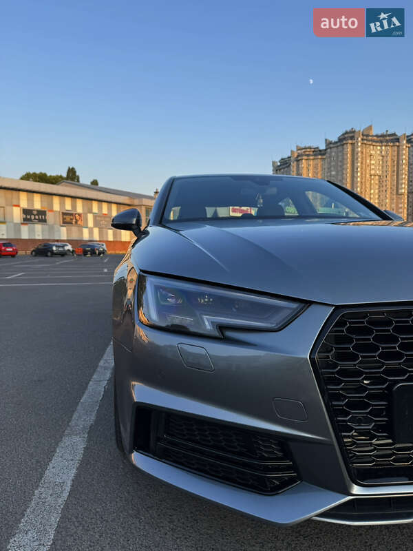 Седан Audi A4 2018 в Киеве