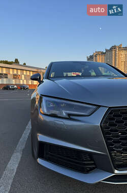 Седан Audi A4 2018 в 