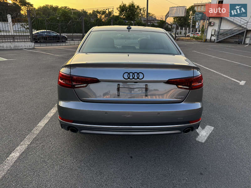 Седан Audi A4 2018 в Киеве