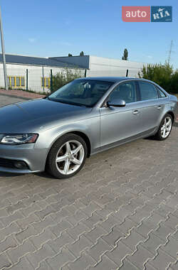 Седан Audi A4 2010 в 