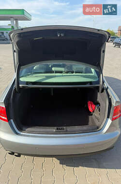 Седан Audi A4 2010 в 