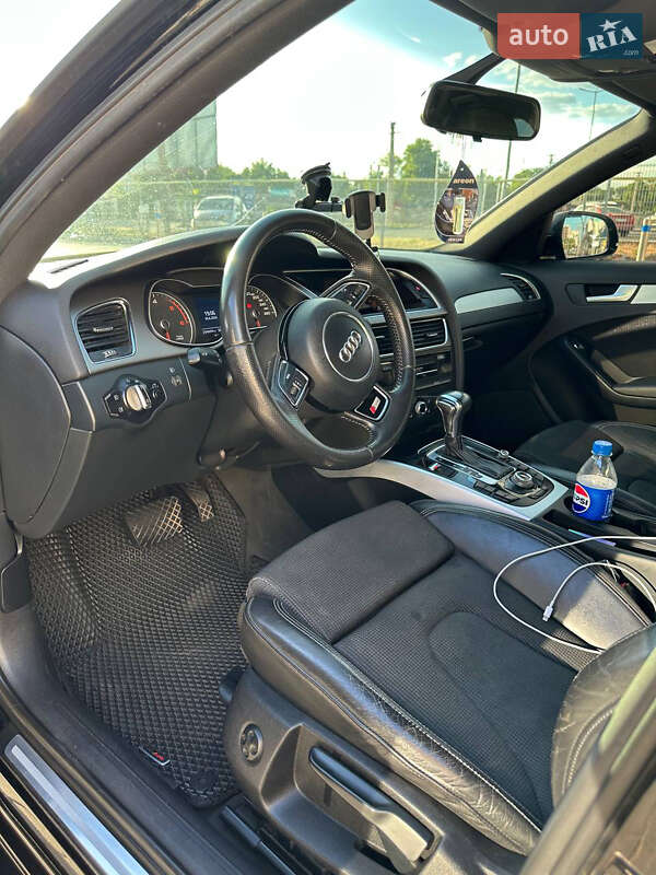 Седан Audi A4 2012 в Одессе