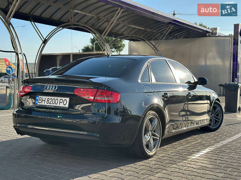 Седан Audi A4 2012 в Одессе