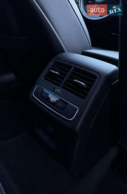 Седан Audi A4 2016 в 