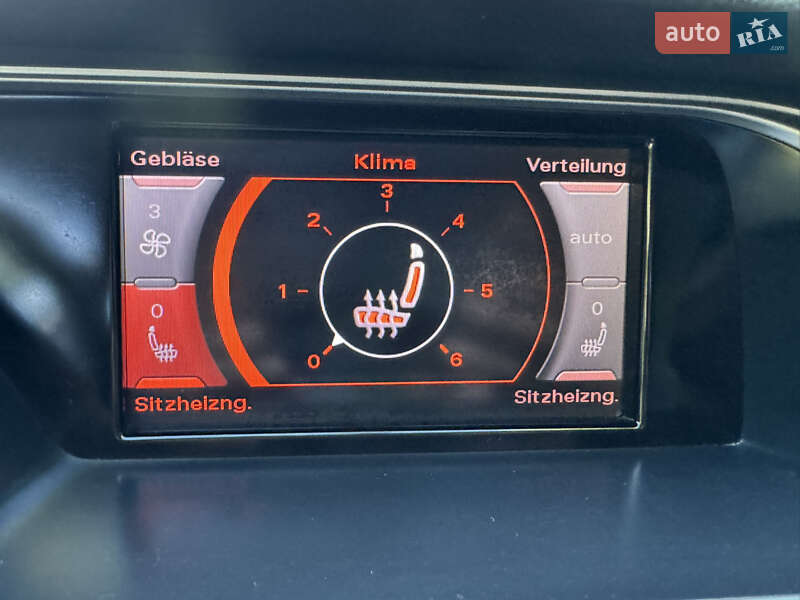 Седан Audi A4 2010 в Луцке