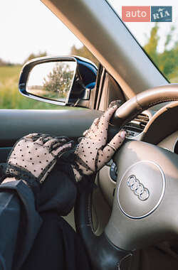 Кабриолет Audi A4 2003 в 