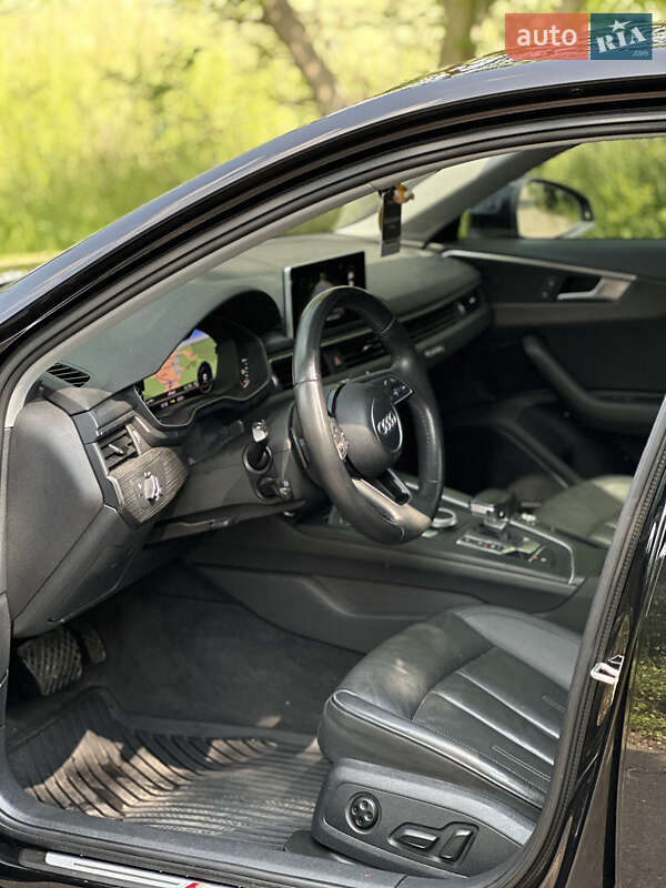 Седан Audi A4 2018 в Шептицькому