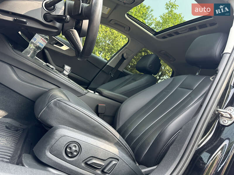 Седан Audi A4 2018 в Шептицькому