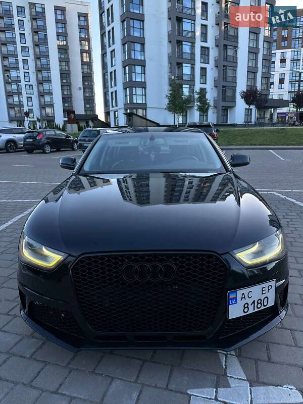 Седан Audi A4 2012 в 