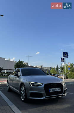 Седан Audi A4 2015 в 
