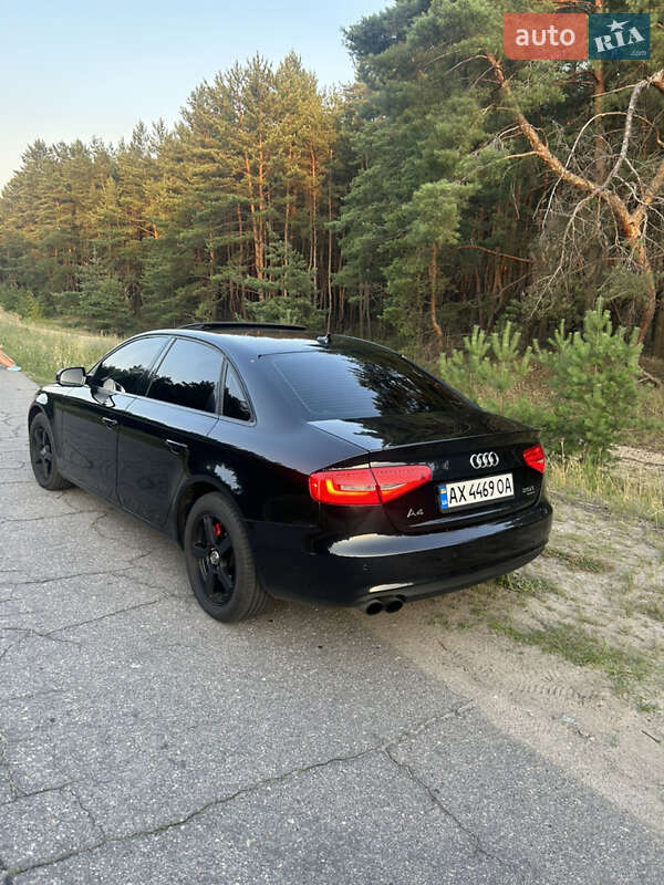 Седан Audi A4 2012 в Кременчуге