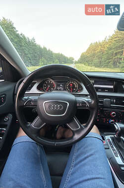 Седан Audi A4 2012 в 