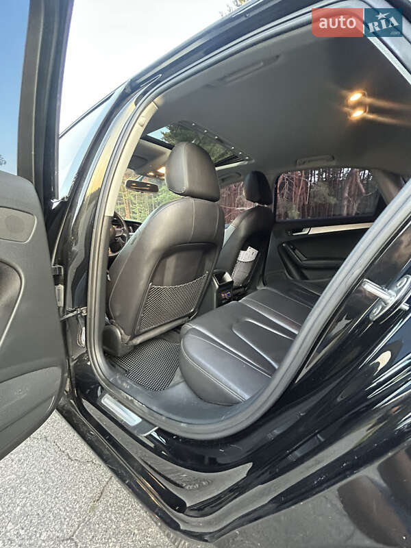 Седан Audi A4 2012 в Кременчуге