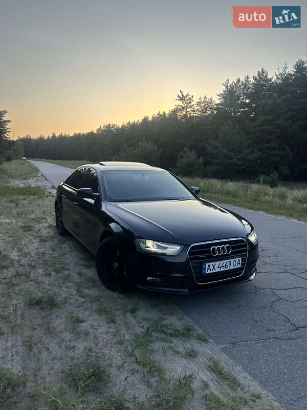 Седан Audi A4 2012 в Кременчуге