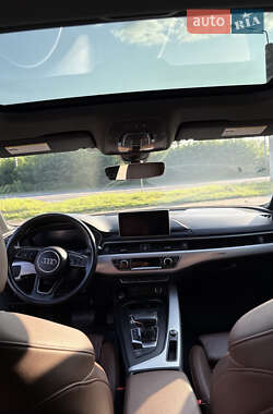 Седан Audi A4 2019 в 