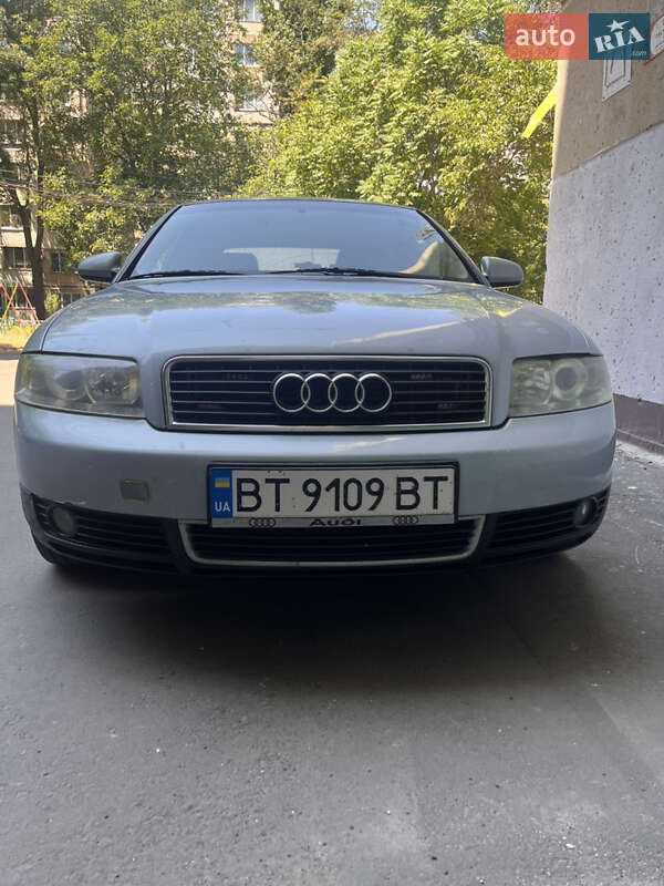 Седан Audi A4 2003 в 
