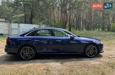 Седан Audi A4 2023 в 
