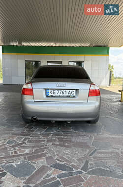 Седан Audi A4 2004 в 