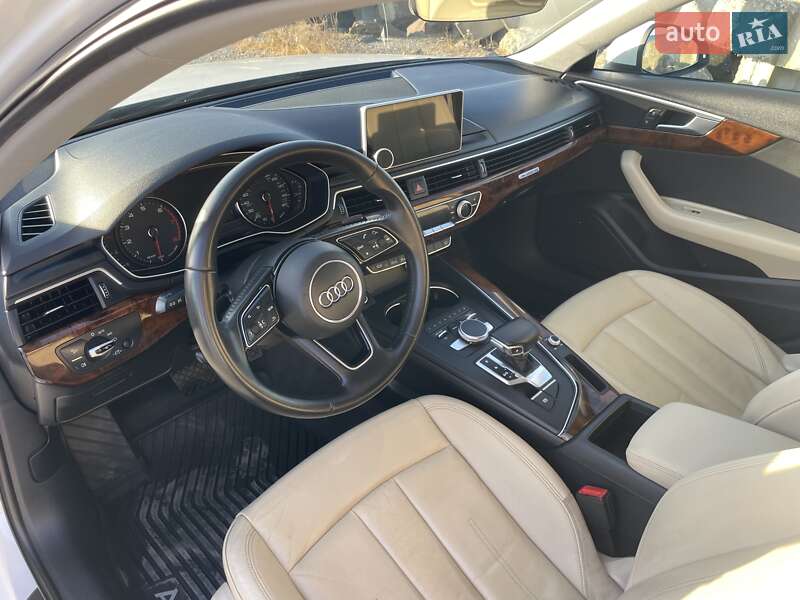 Седан Audi A4 2016 в Кременчуге