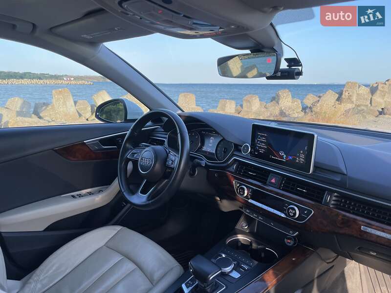 Седан Audi A4 2016 в Кременчуге