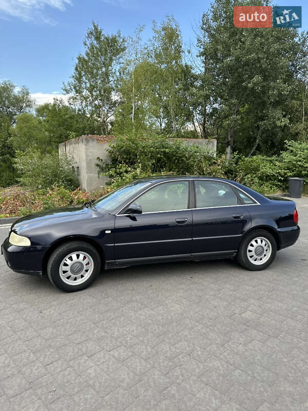 Седан Audi A4 1999 в Ивано-Франковске
