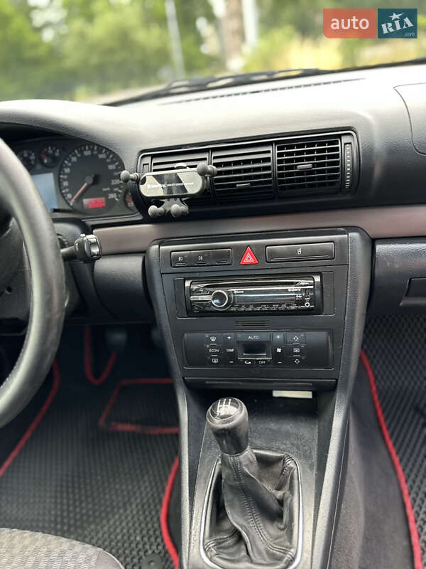 Седан Audi A4 1999 в Ивано-Франковске