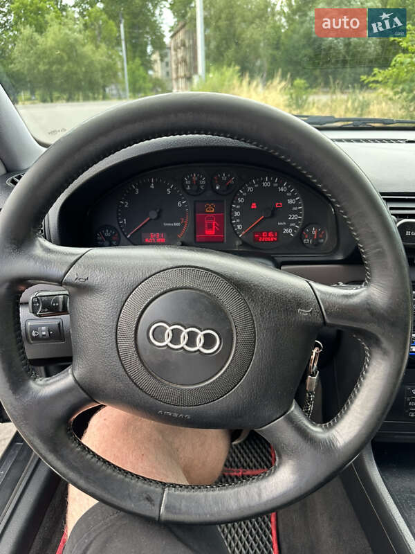 Седан Audi A4 1999 в Ивано-Франковске
