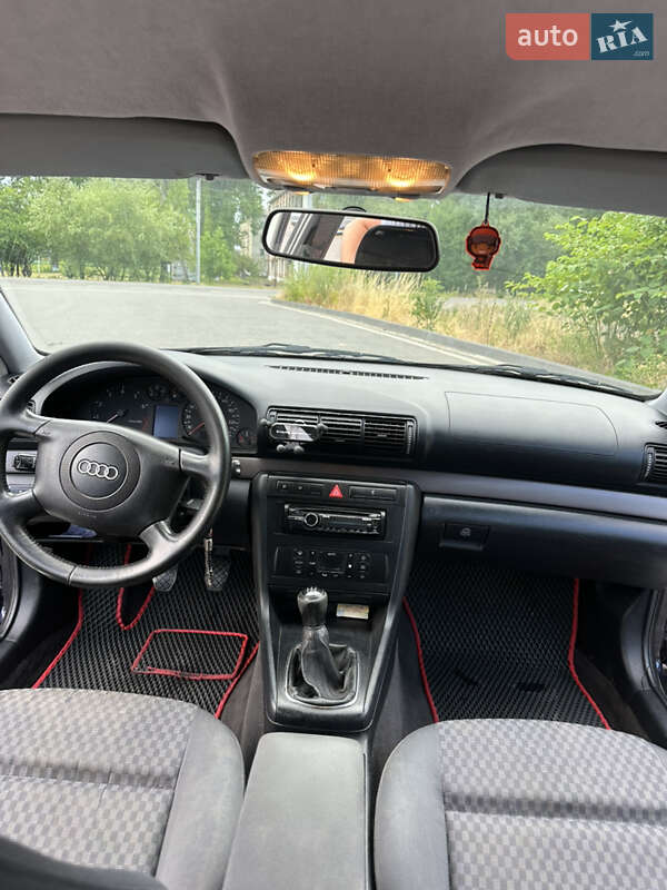 Седан Audi A4 1999 в Ивано-Франковске