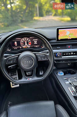 Седан Audi A4 2016 в 
