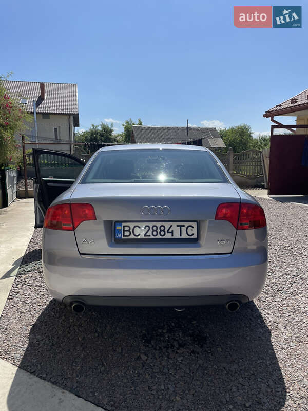Седан Audi A4 2004 в Стрию