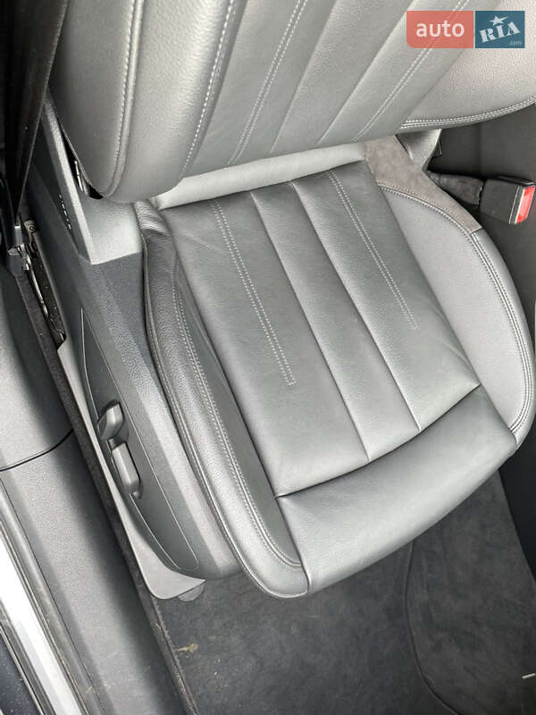 Седан Audi A4 2016 в Киеве
