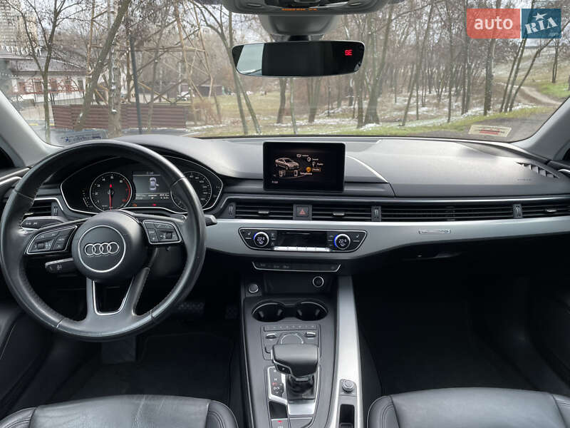 Седан Audi A4 2016 в Киеве