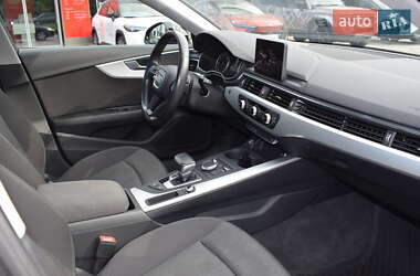 Седан Audi A4 2017 в 