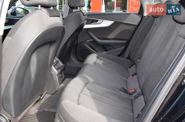 Седан Audi A4 2017 в 