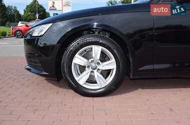 Седан Audi A4 2017 в 
