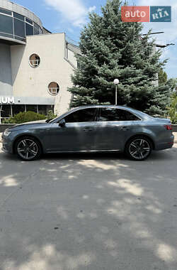 Седан Audi A4 2016 в 