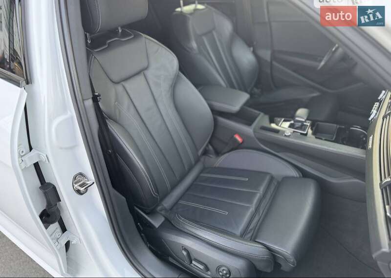Седан Audi A4 2019 в Рівному