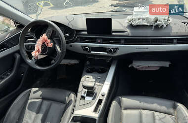 Седан Audi A4 2019 в 